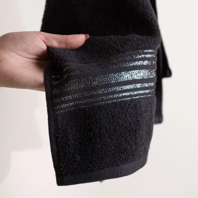 OSKAR ręcznik łazienkowy czarny 50×90 cm z bordiurą