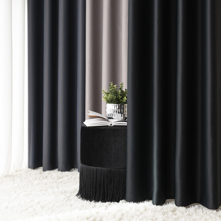 DONA Czarna zasłona gotowa na przelotkach z tkaniny zaciemniającej blackout 140x230 cm