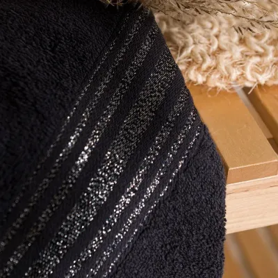 OSKAR ręcznik łazienkowy czarny 50×90 cm z bordiurą