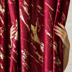 MARMA Zasłona gotowa na taśmie, szerokość 140cm x wysokość 240cm, kolor 043 czerwony ze złotym nadrukiem na VELVI TD0033/ZGT/043