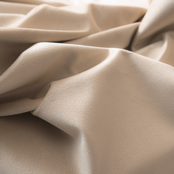 BLACKOUT VELVET Zasłona gotowa na taśmie, szerokość 140cm x wysokość 240cm, kolor 003 jasny beżowy BLAVEL/ZGT/003/140250/1