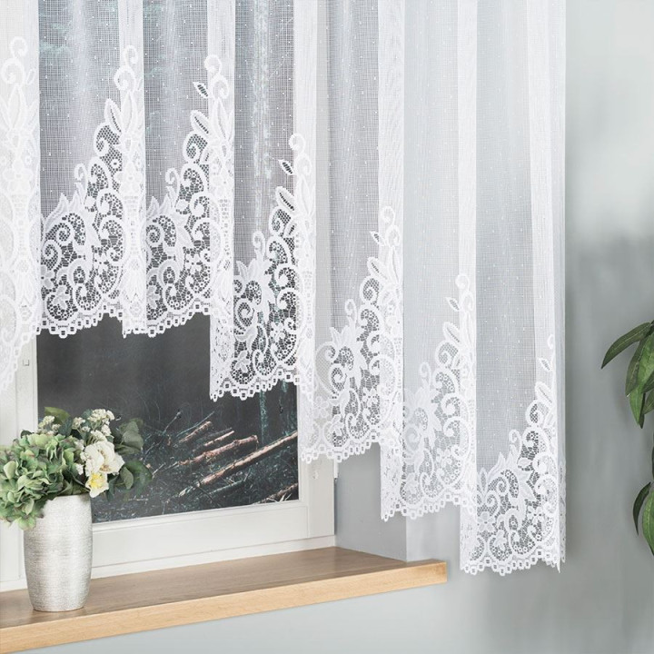 BERENIKA Biała firanka gotowa żakardowa z podcięciem 400x160 cm